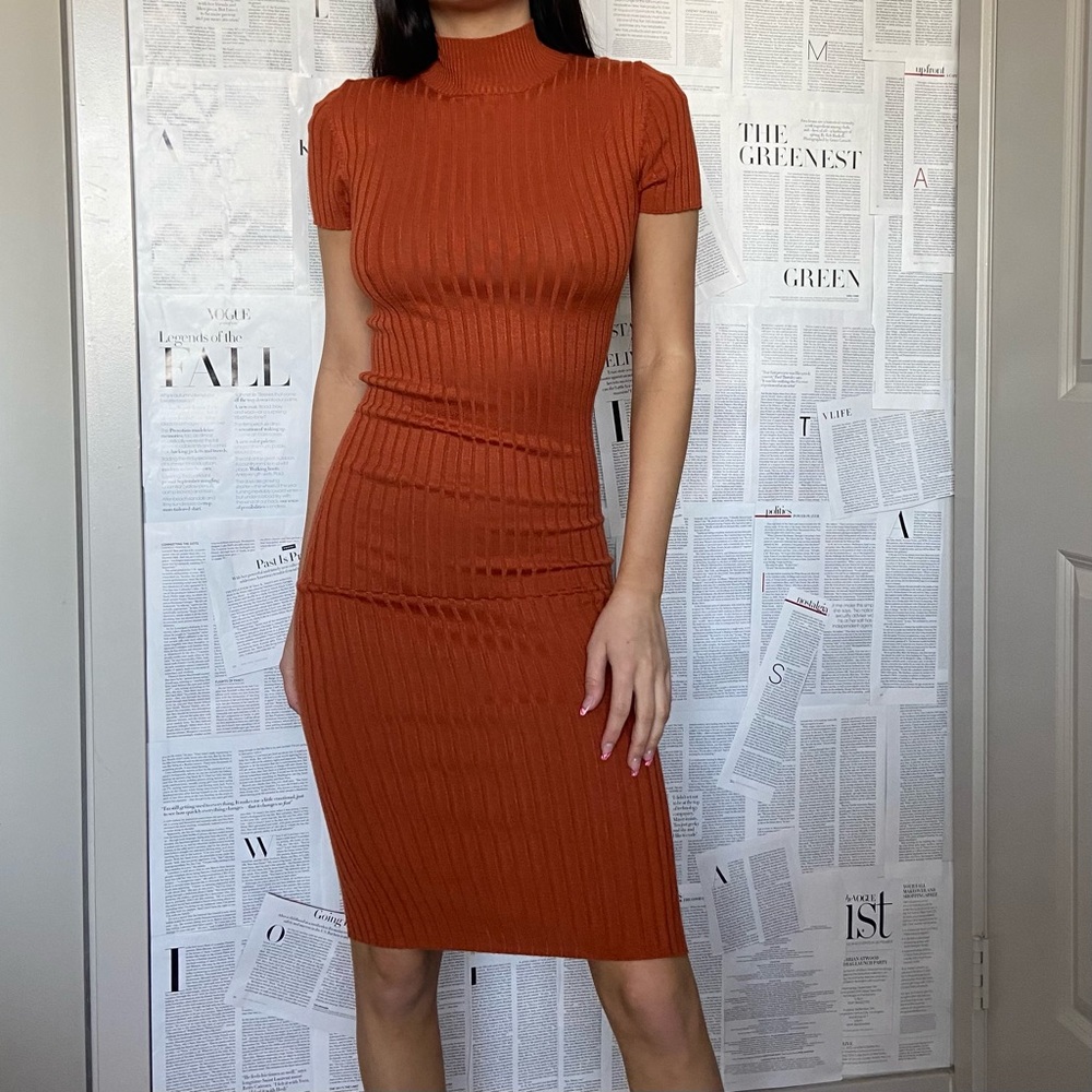Orange ribbed midi dress